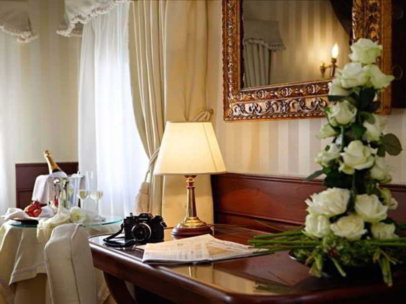 Hotel Bucintoro Velence Kültér fotó
